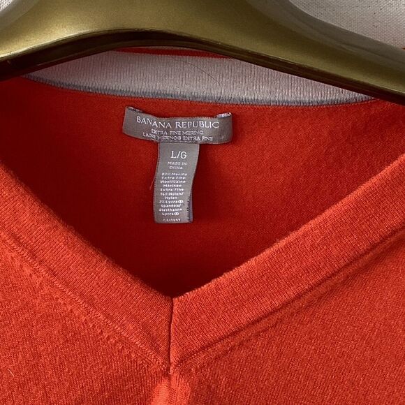 Banana Republic woman’s sweater large wool - Picture 9 of 9